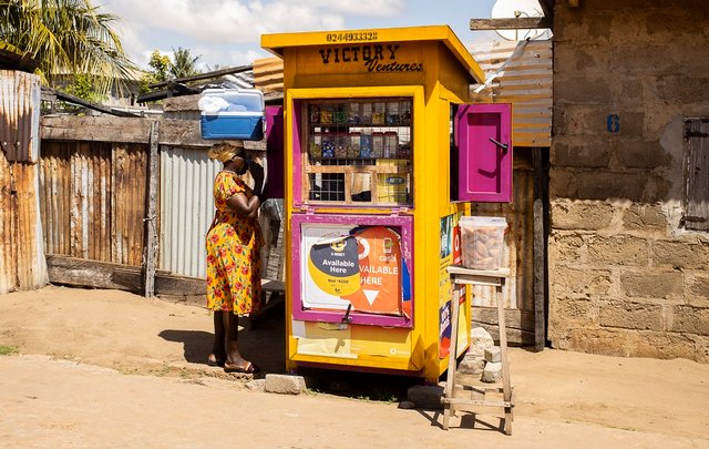 MTN mobile money agent. Image credit: Espen Eichhöfer, OSTKREUZ Agentur der Fotografen